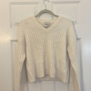 Aritzia Babaton Women’s White Sweater
